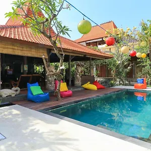 2* Pensión Diuma Yoga Meditation Retreat And Healing Center