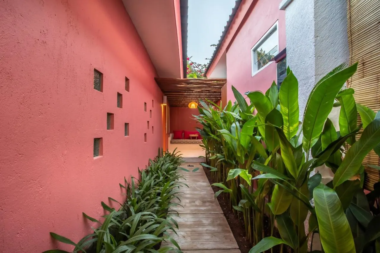 Bed and Breakfast Pinkprivate Sanur - For Cool Adults Only 0*, Санур