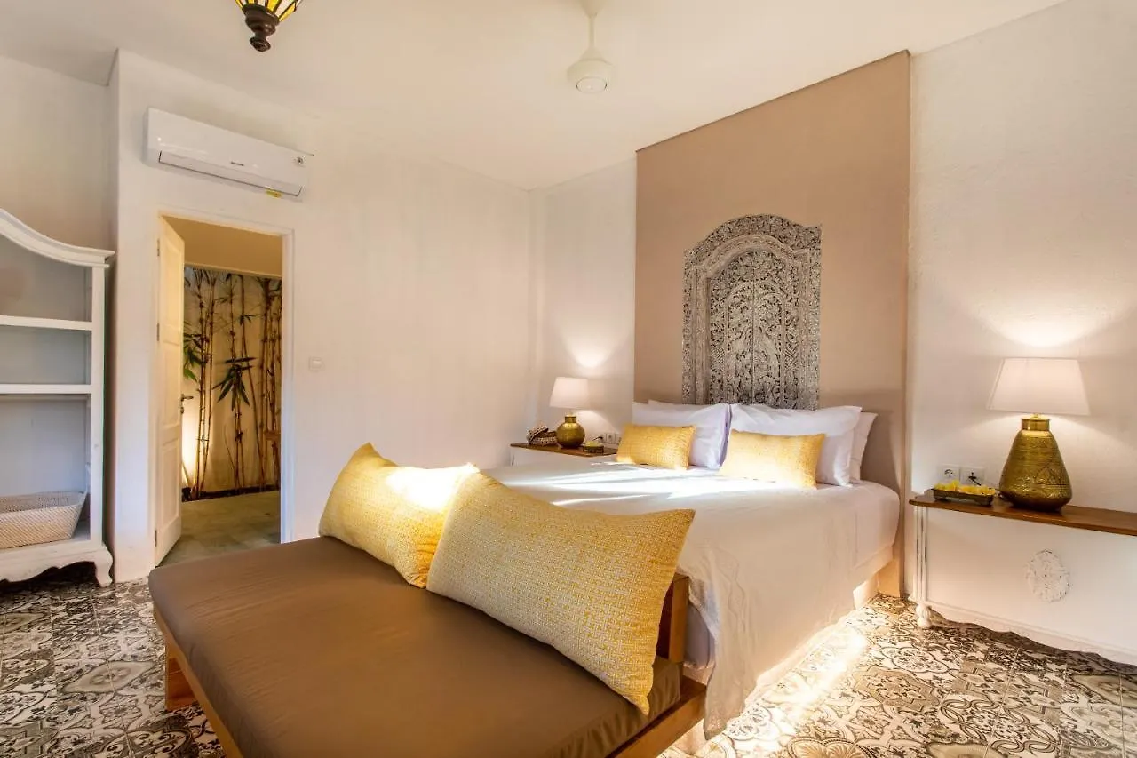 Bed and Breakfast Pinkprivate Sanur - For Cool Adults Only Отель типа 