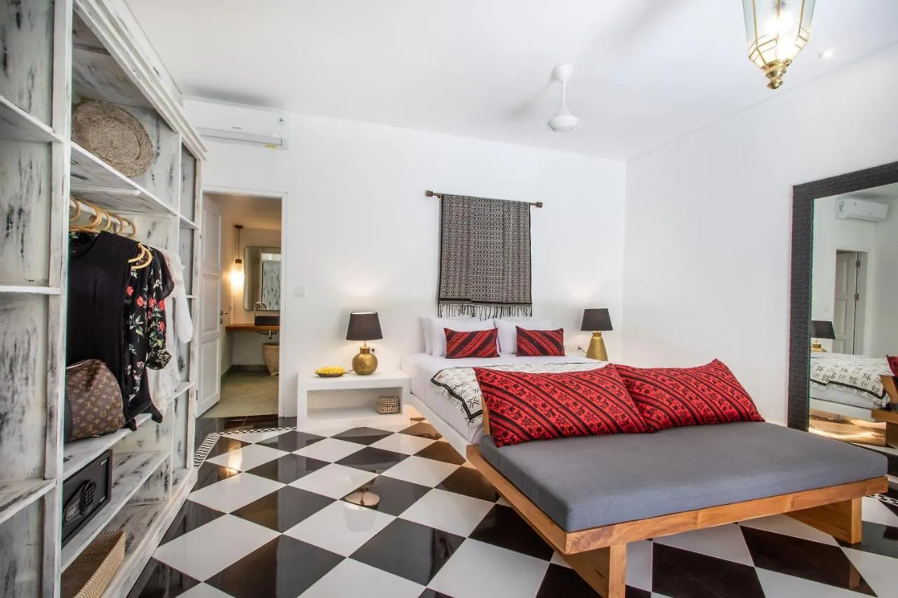 Bed and Breakfast Pinkprivate Sanur - For Cool Adults Only 0*, Санур